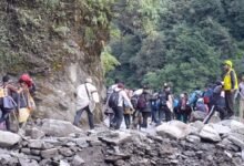 चीड़बासा स्लाइडिंग जोन में SDRF ने संभाला मोर्चा, करीब 9,000 यात्रियों को सुरक्षित कराया आर-पार