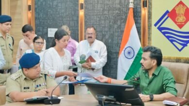 जन शिकायतों के निस्तारण में किसी भी तरह की लापरवाही या अनावश्यक देरी बर्दाश्त नहीं- डीएम