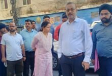 पशु हेल्पलाइन 1962 पर रिस्पॉन्स नहीं मिलने से डीएम नाराज, संबंधित कर्मचारियों का वेतन रोकने के निर्देश