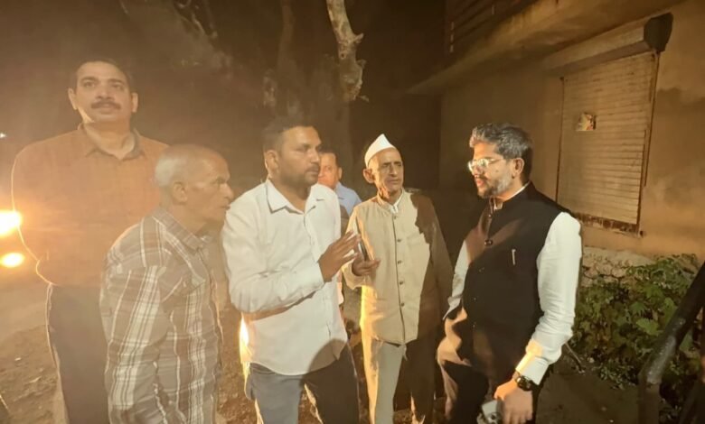ग्रामीणों की समस्याओं के त्वरित समाधान को देहरादून जिला प्रशासन की अनूठी पहल ‘रात्रि चौपाल’ शुरू