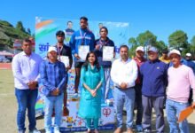 जिलाधिकारी ने सांसद चैंपियनशिप ट्रॉफी में पहुंचकर बढ़ाया खिलाड़ियों का उत्साह