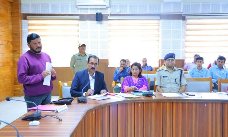 जनता दरबार में पहुंचे 22 जनप्रकरणों पर त्वरित कार्रवाई, अधिकारियों को समयबद्ध निस्तारण के निर्देश