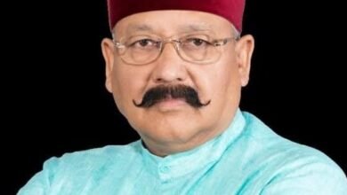 महाराज ने रामपुर तिराहा कांड के शहीदों को दी श्रद्धांजलि