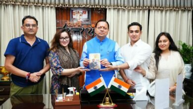 मुख्यमंत्री श्री पुष्कर सिंह धामी ने ‘Maverick Jaspal: The Man Who Changed Indian Shooting’ पुस्तक का किया विमोचन