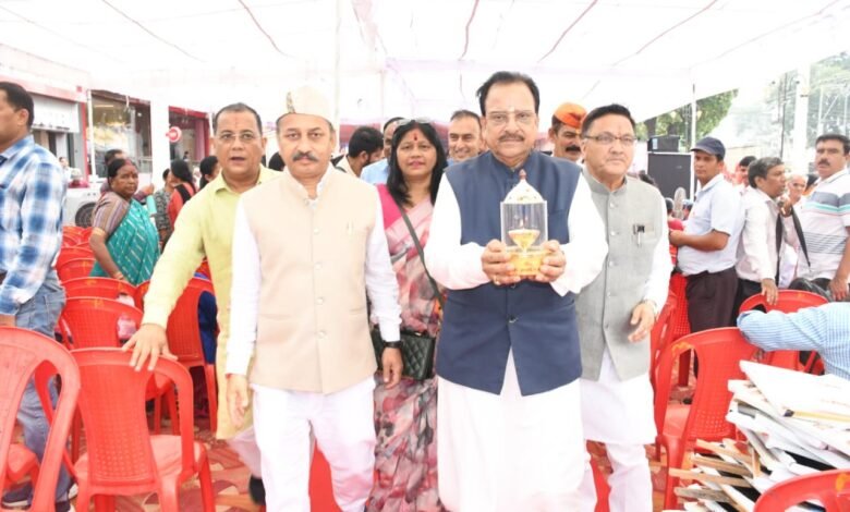पीएम मोदी के जनसेवा के 25 वर्ष पूरे, हल्द्वानी में निकली मशाल सेवा ज्योति यात्रा