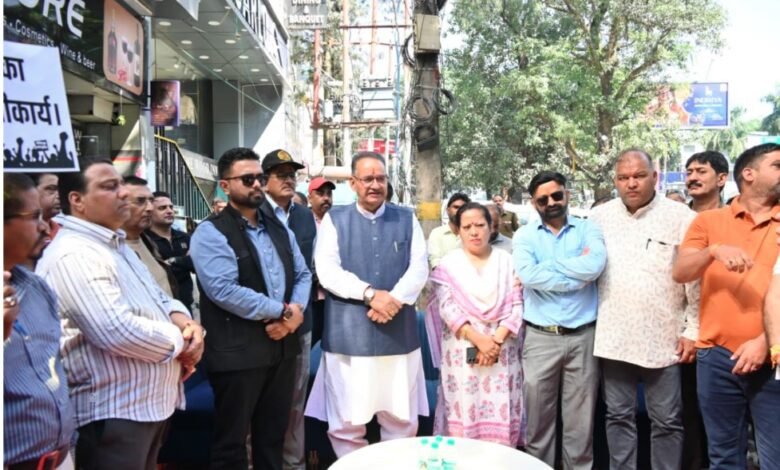 सार्वजनिक रूप से माफी मांगें खड़गे- गणेश जोशी