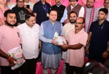 सेवा संकल्प अभियान के तहत रायपुर विधानसभा में आयोजित बहुउद्देशीय शिविर में मुख्यमंत्री पुष्कर सिंह धामी ने किया प्रतिभाग