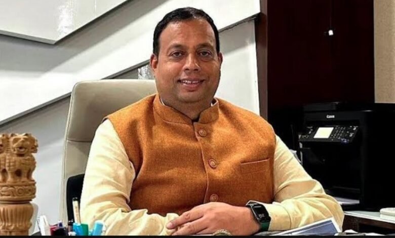 सेवा, सुशासन और जनकल्याण को प्राथमिकता, जन-जन तक पहुंच रही सरकार- हेमंत द्विवेदी
