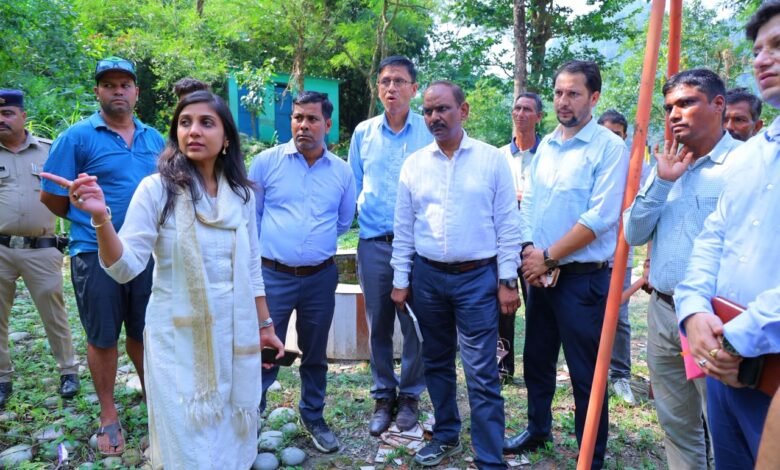 सिरासू में पर्यटन सुविधाओं के विस्तार और स्थानीय स्वरोजगार को मिलेगा बढ़ावा, जिलाधिकारी ने किया भ्रमण